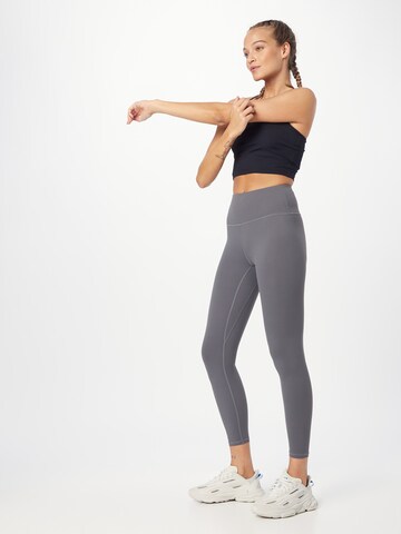 Varley Skinny Športne hlače 'Let's Go' | siva barva