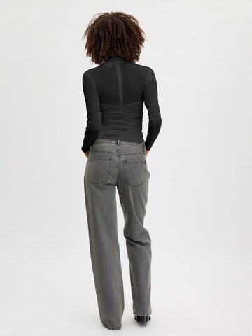 Gestuz Blus 'Ewa' i svart