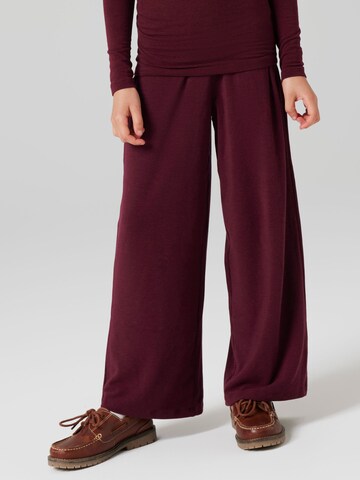 NAME IT Regular Trousers in Red: front