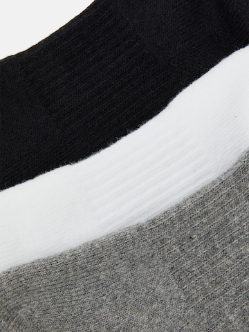 Chaussettes de sport 'Everyday Plus' NIKE en gris