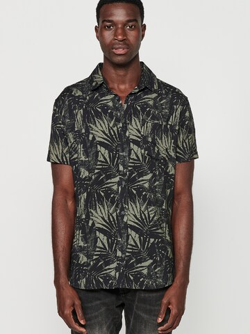 KOROSHI - Ajuste regular Camisa en verde