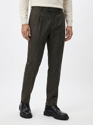 TRAPP Свободный крой Плиссированные брюки в Серый: спереди