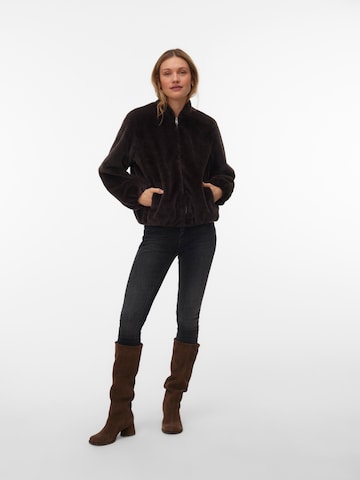 Giacca di mezza stagione 'VMSONJALIGA' di VERO MODA in marrone