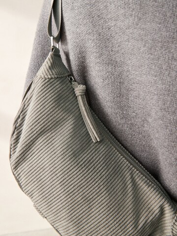 Next Gürteltasche in Grau
