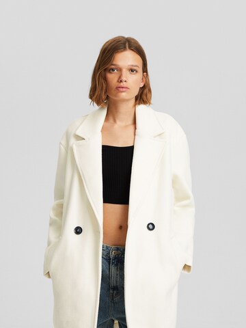 Cappotto di mezza stagione di Bershka in bianco: frontale