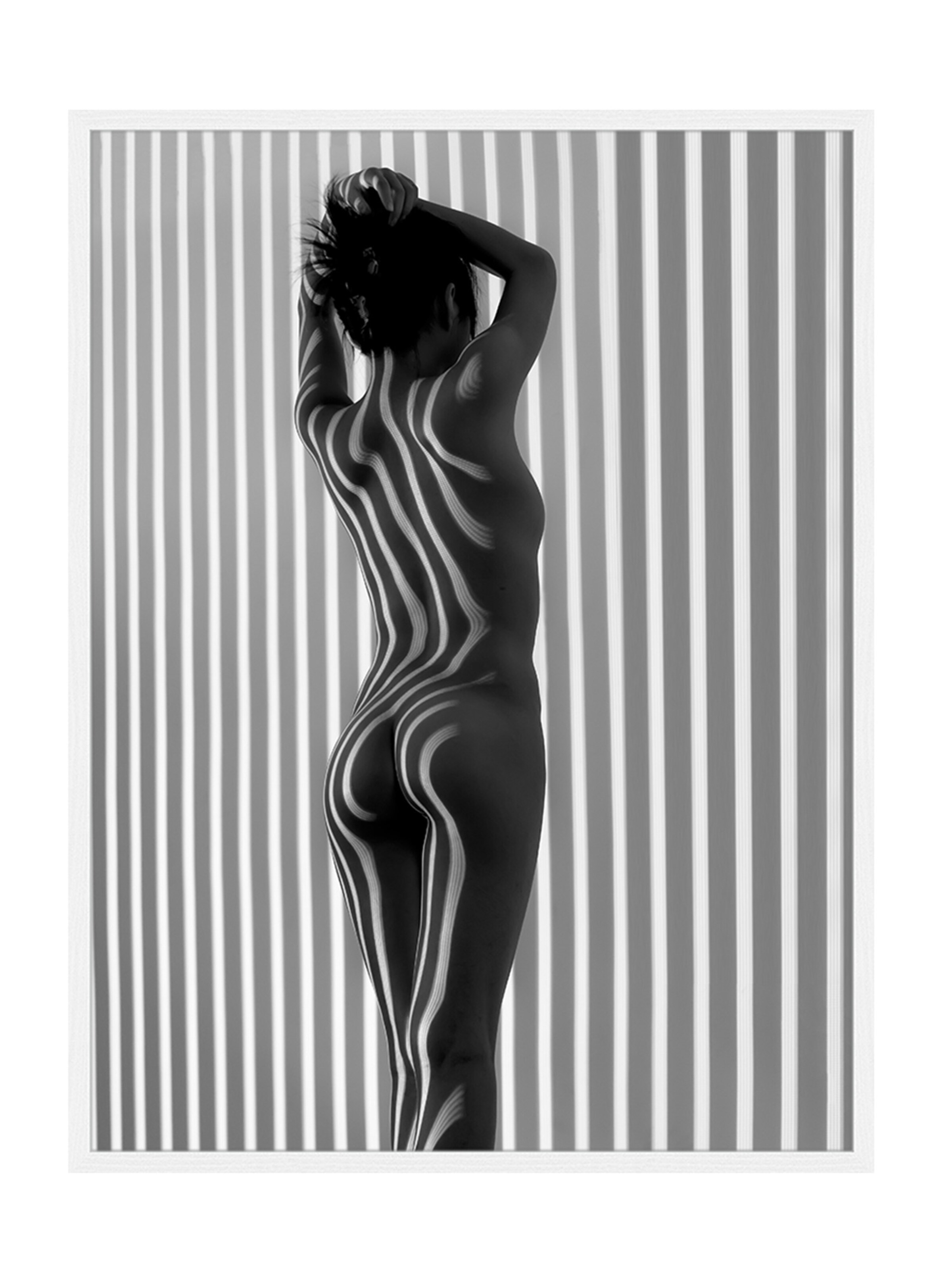 Liv Corday Bild 'Nude Woman' in Weiß: Vorderseite