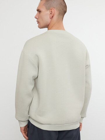 Sweat-shirt Trendyol en gris