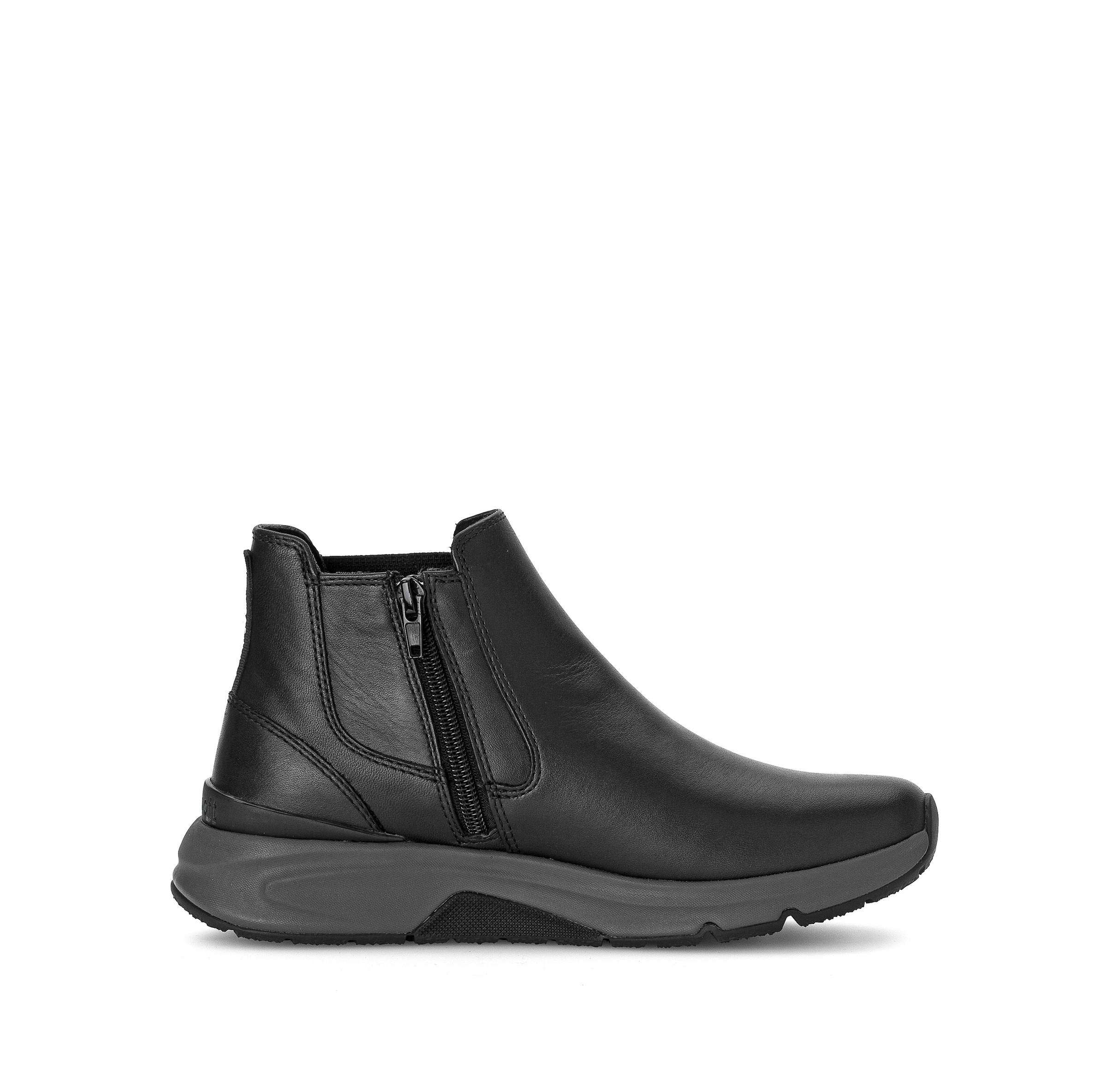 GABOR Chelsea Boots in Black