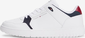 Baskets basses 'BASKET CORE LITE' TOMMY HILFIGER en blanc : devant