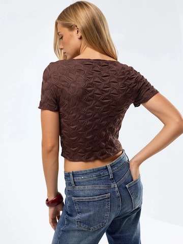 Hiccup Shirt in Brown