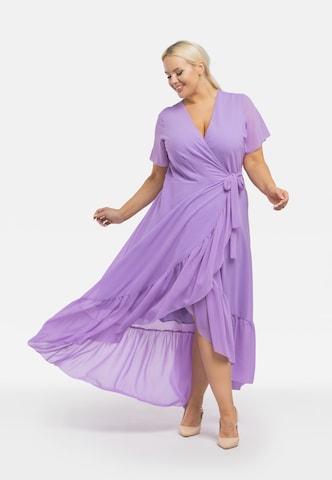 Robe de soirée 'GRACE' Karko en violet : devant