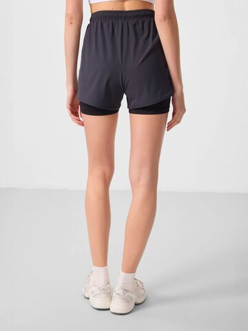Tommy Life Regular Sports trousers in Grey