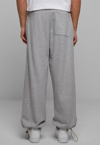 Urban Classics Loose fit Trousers in Grey