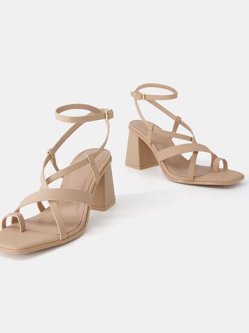 Bershka Avokkaat värissä beige