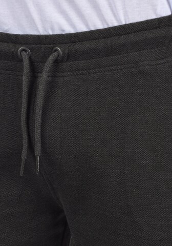 Regular Pantalon 'Svenni' BLEND en gris