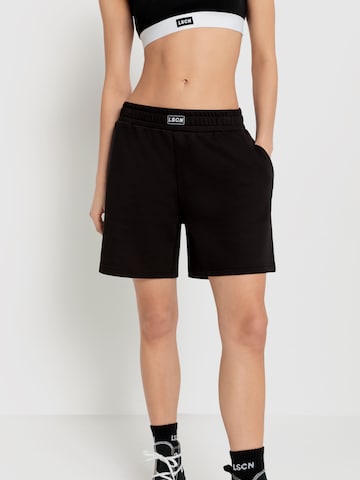 LSCN by LASCANA Regular Shorts in Schwarz: predná strana