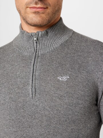 HOLLISTER - Pullover em cinzento