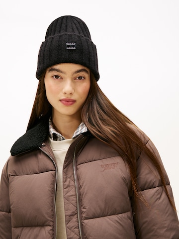 Căciulă 'HERITAGE' de la Tommy Jeans pe negru