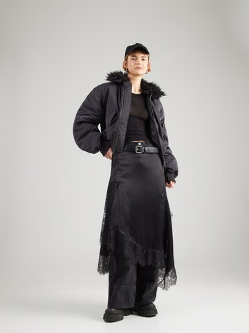 WEEKDAY Футболка в Черный