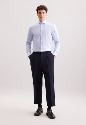 Coupe regular Chemise business 'Schwarze Rose' SEIDENSTICKER en bleu