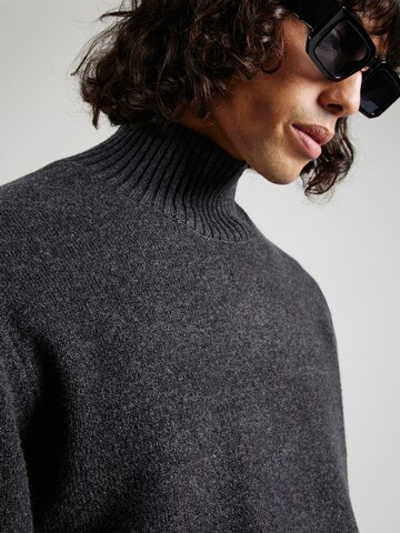 JACK & JONES - Pullover em cinzento