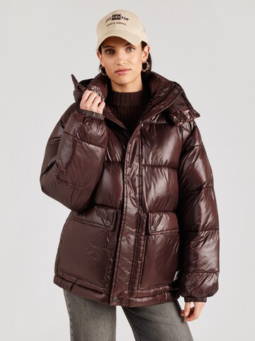 Carhartt WIP Зимно яке 'Benson' в кафяво: отпред