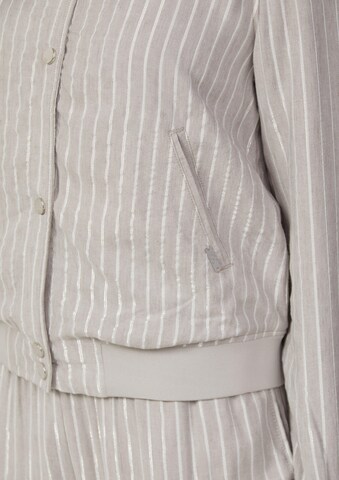 QS Between-season jacket in Grey
