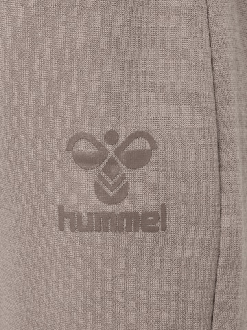 Hummel Tapered Sporthose 'DALLAS' in Braun