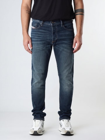 Coupe slim Jean 'Tepphar-X' DIESEL en bleu : devant