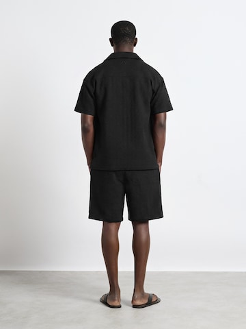 Burocs Regular fit Button Up Shirt in Black