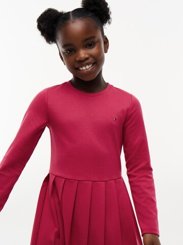 TOMMY HILFIGER Šaty 'ESSENTIAL' – červená