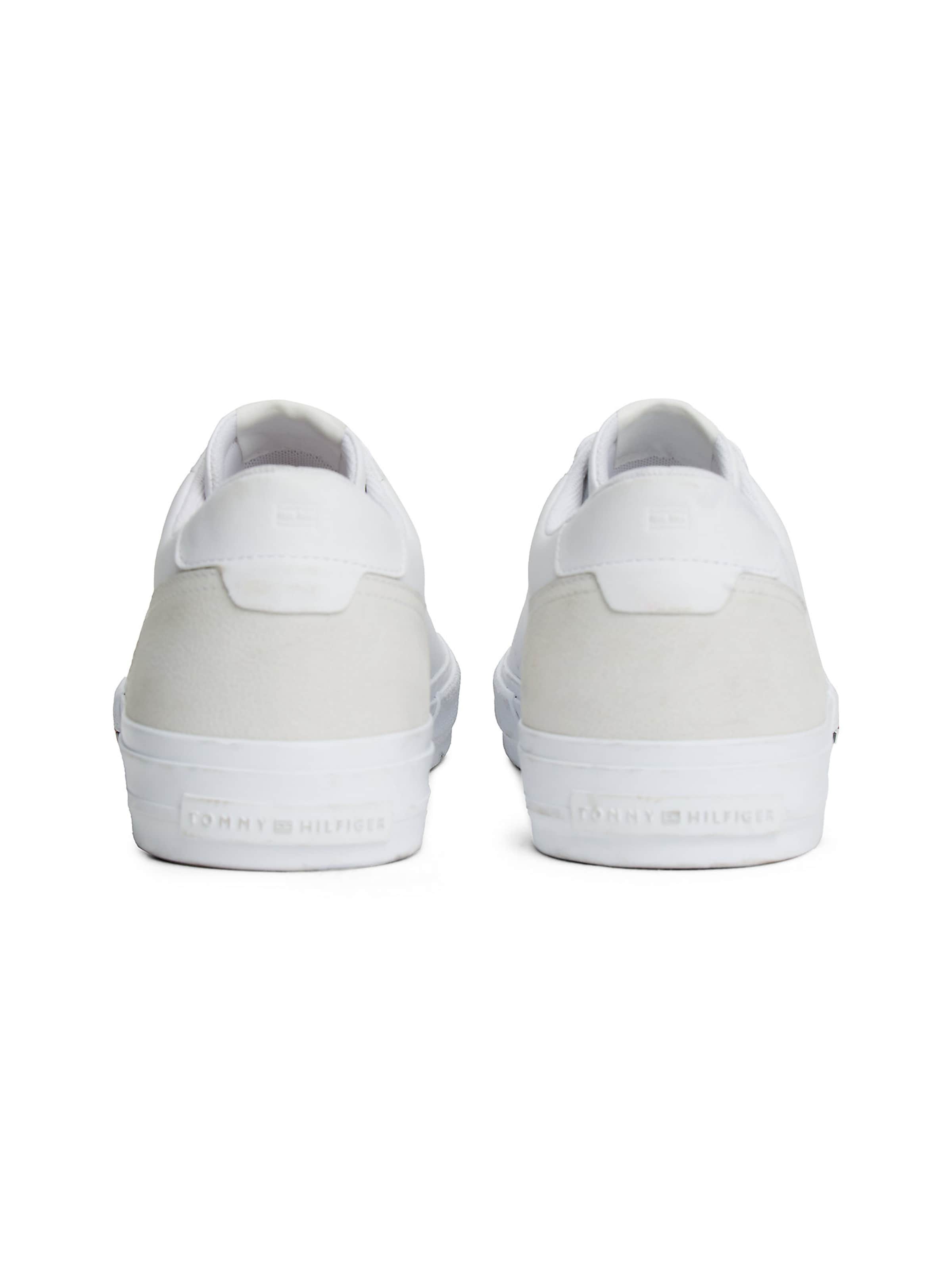 TOMMY HILFIGER Sneakers in White