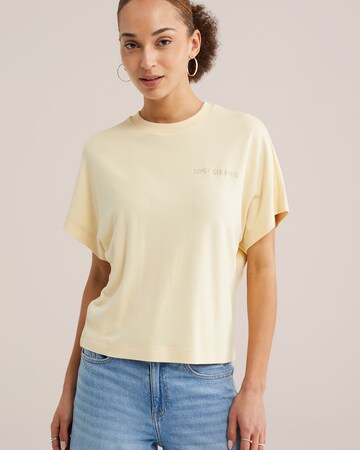 WE Fashion - Camiseta en amarillo: frente