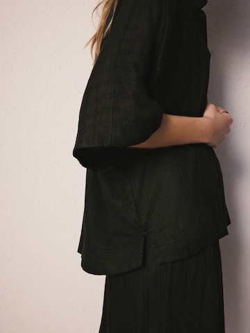 juoda Next Marškinėliai