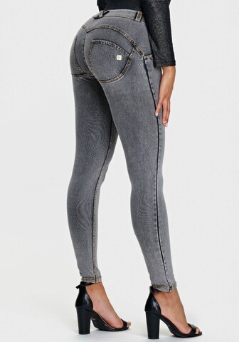 Freddy Skinny Jeggings in Grey