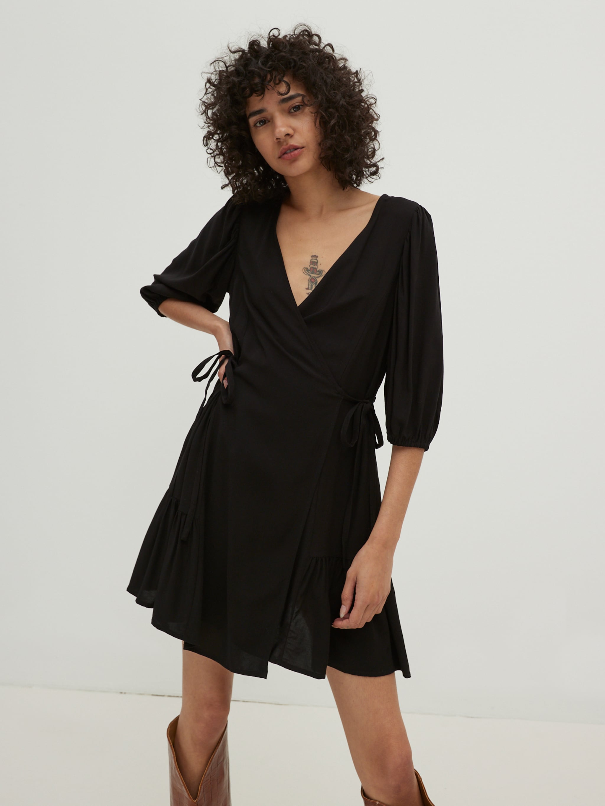 EDITED Produits Robe 'Gemma' noir