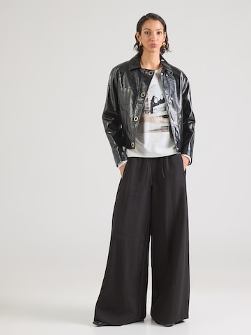 Maglietta di monari in bianco