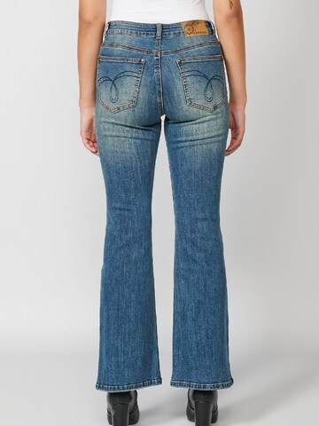 KOROSHI Flared Jeans in Blau