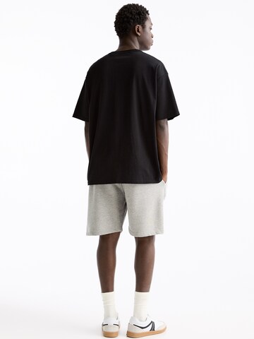 Pull&Bear Loosefit Shorts in Grau