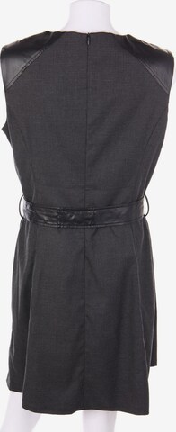 Sisley Kleid L in Schwarz