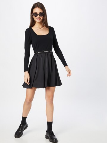 Calvin Klein Jeans - Vestido en negro