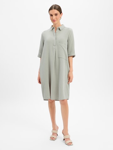 Robe-chemise Marie Lund en vert : devant