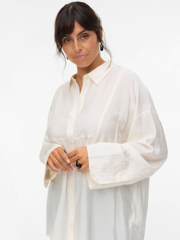 Vero Moda Curve Blouse 'VMCJosie' in White