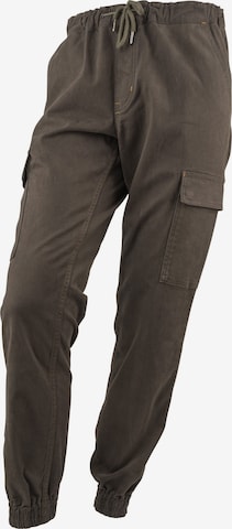FORSBERG Tapered Cargo Pants in Green: front
