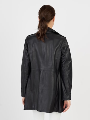 JCC Mantel in Schwarz