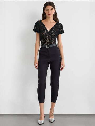 Hiccup T-Shirt in Schwarz: Vorderseite