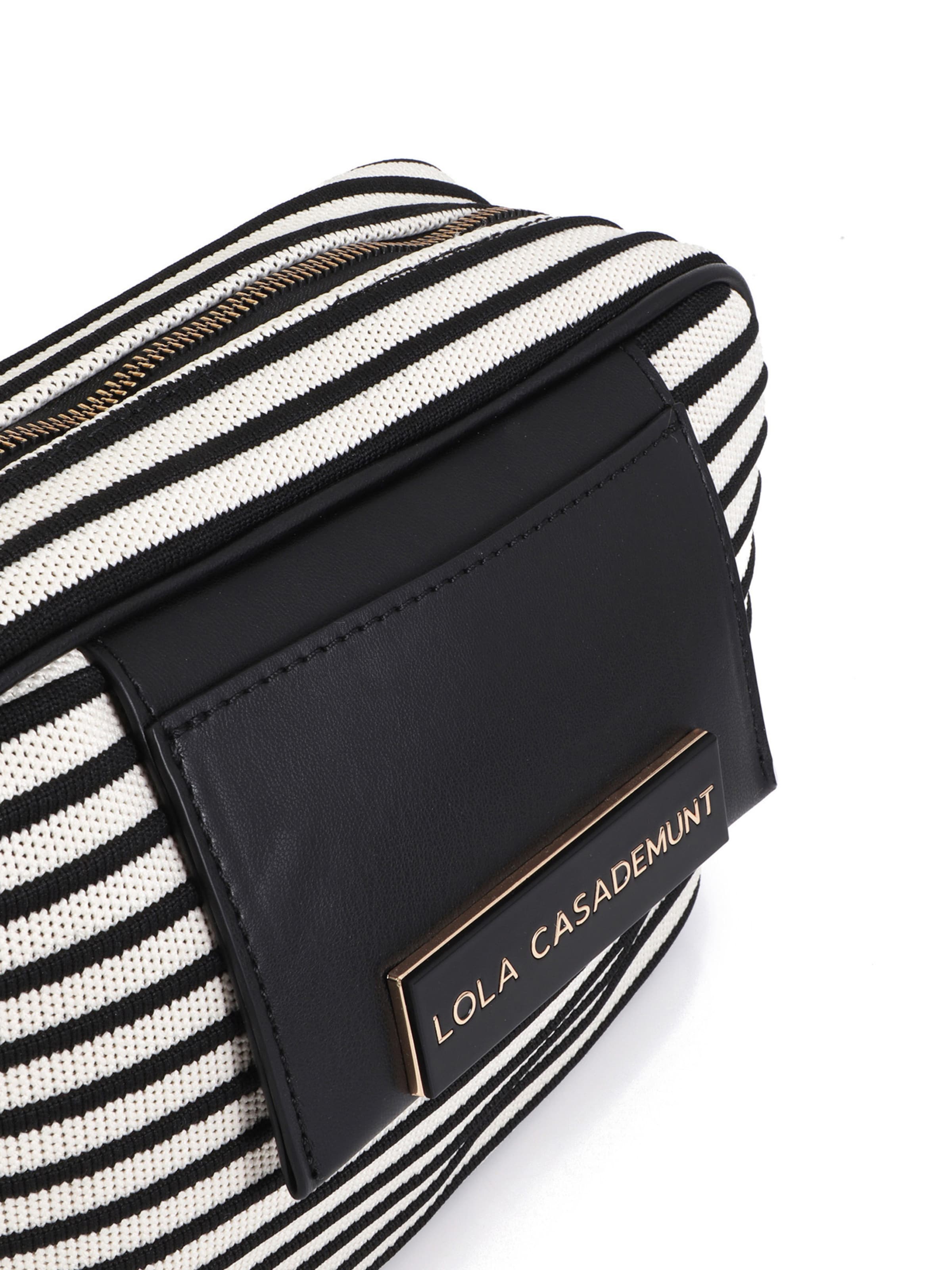 Lola Casademunt Olkalaukku värissä musta