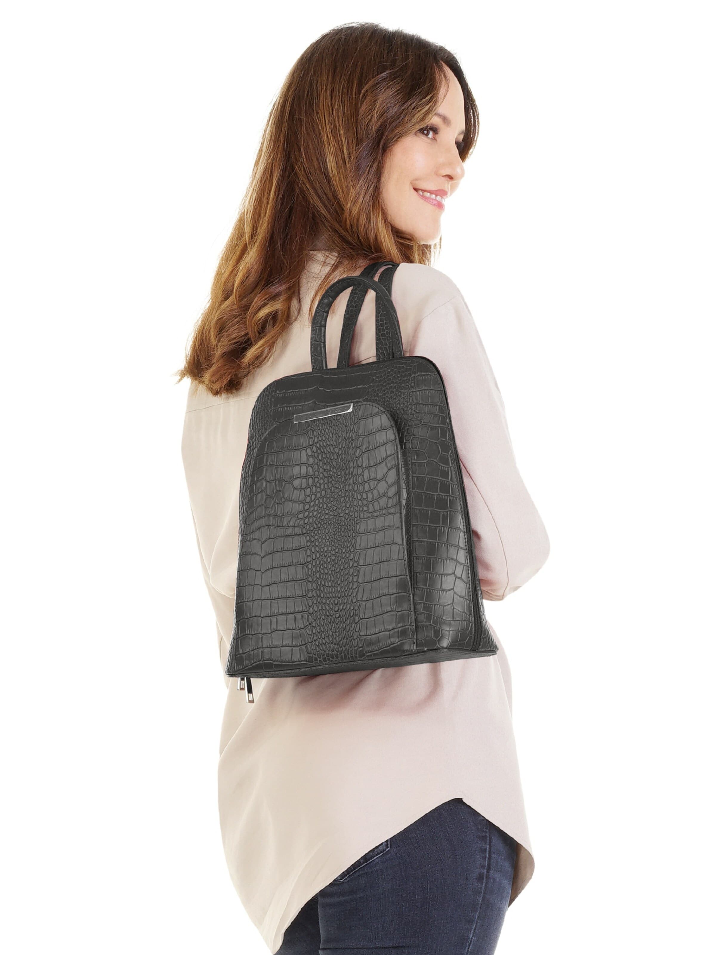 Cluty Backpack in Grey: front