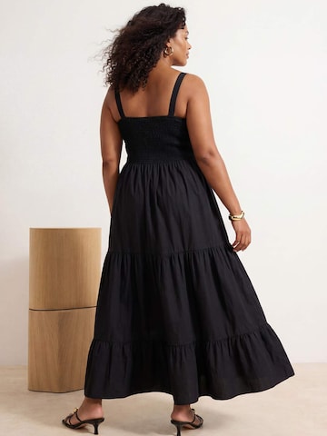 Rochie de la Trendyol Curve pe negru