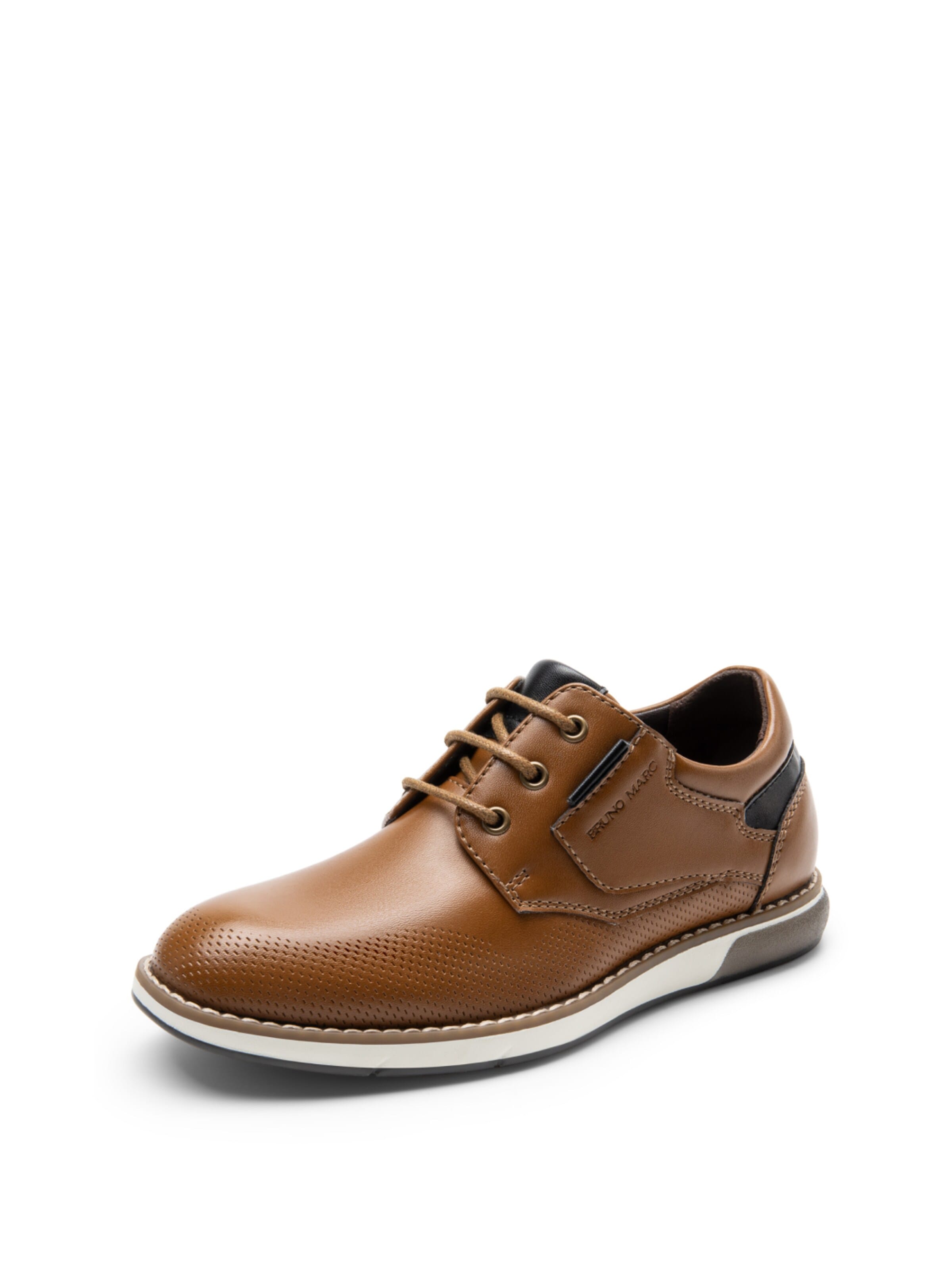 Scarpa bassa di Bruno Marc in marrone: frontale